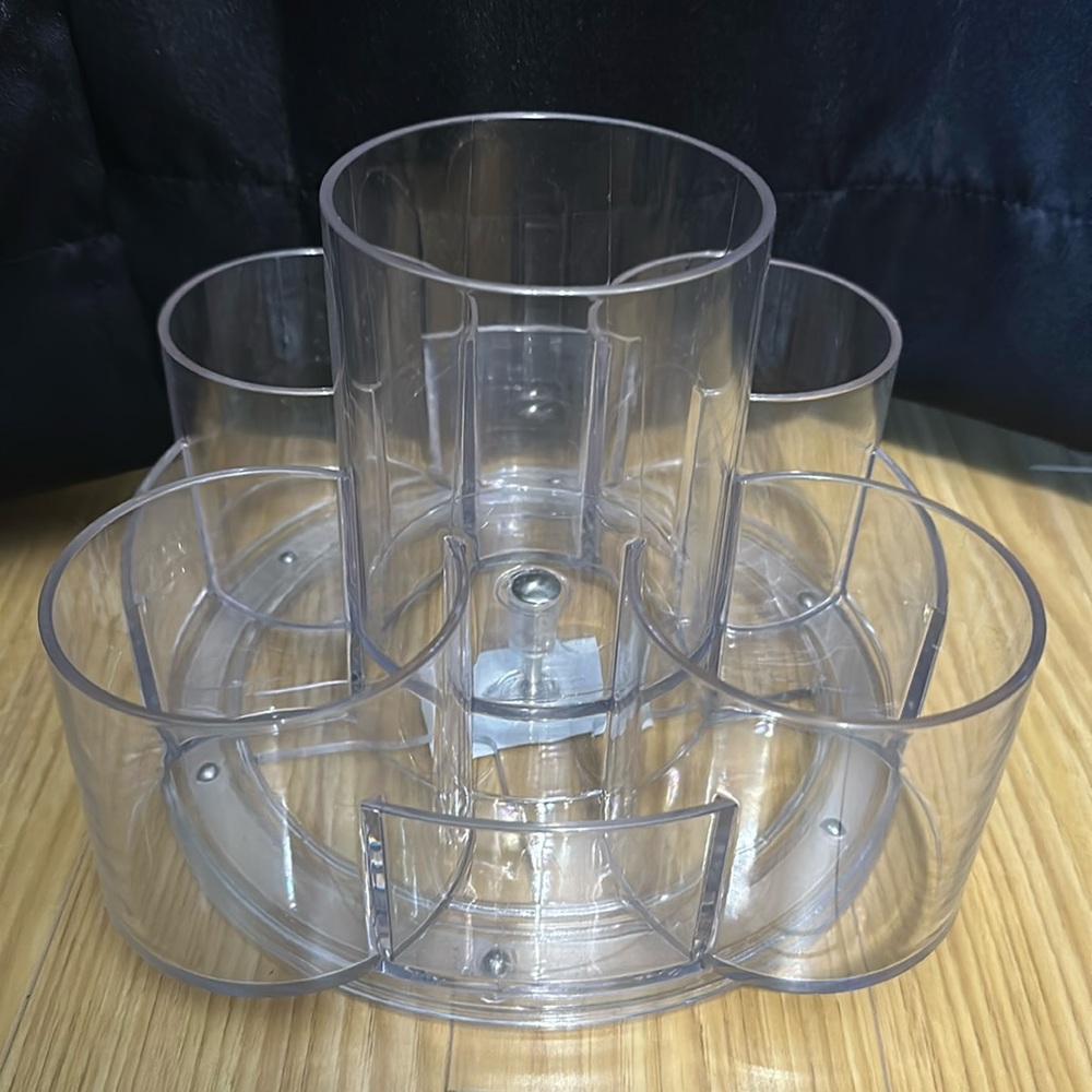 makeup brush holder